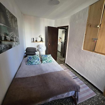Holiday House - Casa De Sylvia กูลเญรา ภายนอก รูปภาพ