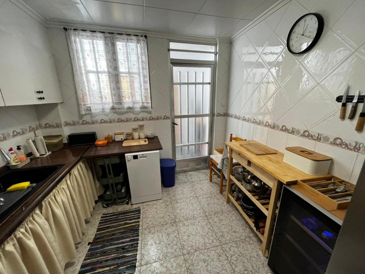 Holiday House - Casa De Sylvia กูลเญรา ภายนอก รูปภาพ