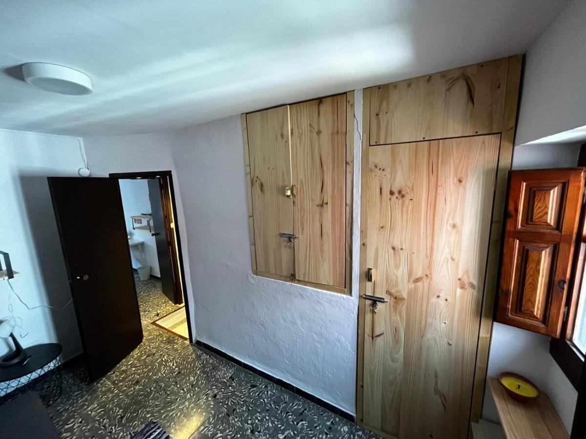 Holiday House - Casa De Sylvia กูลเญรา ภายนอก รูปภาพ