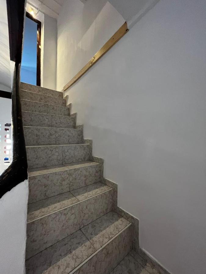 Holiday House - Casa De Sylvia กูลเญรา ภายนอก รูปภาพ