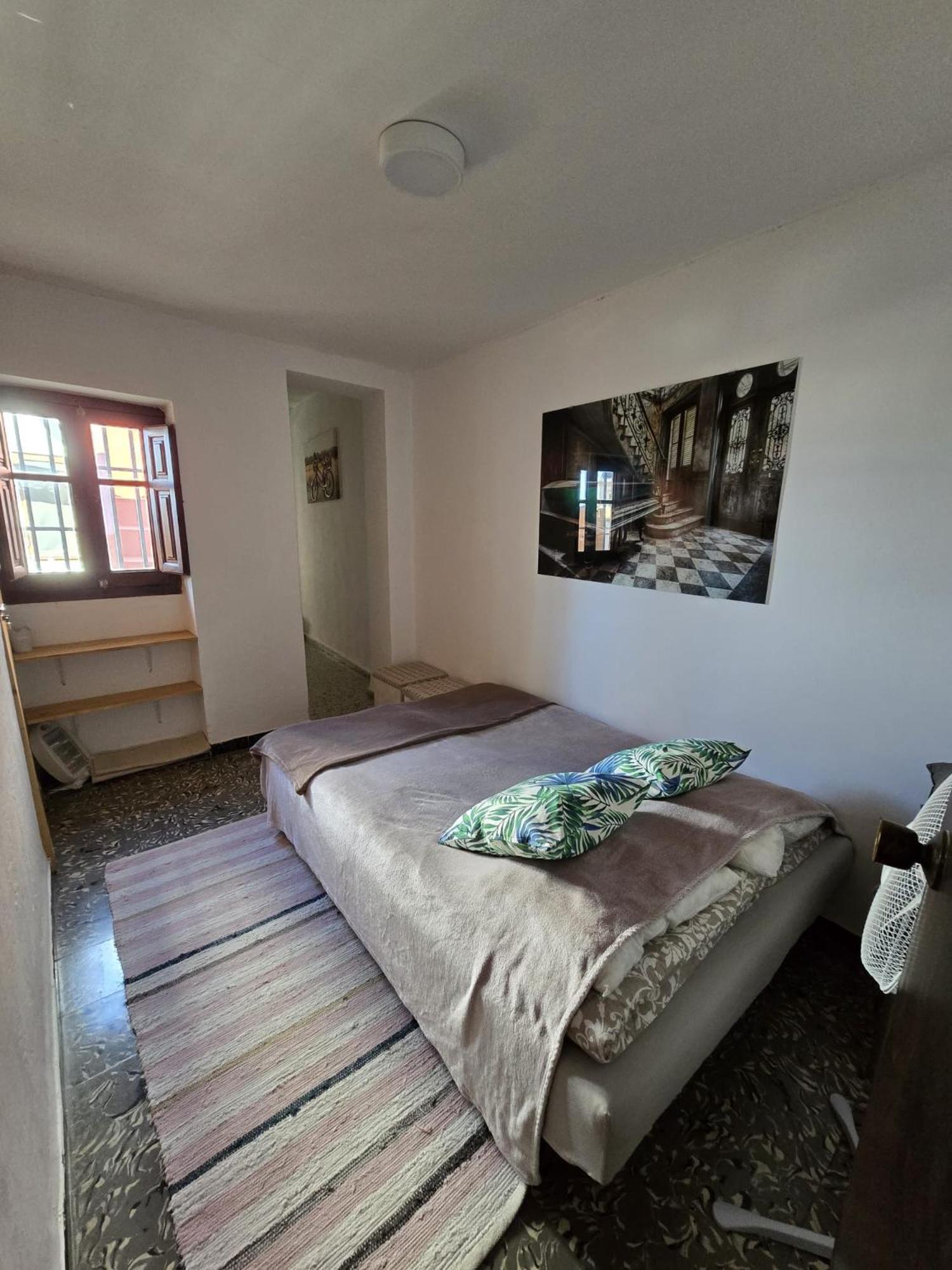 Holiday House - Casa De Sylvia กูลเญรา ภายนอก รูปภาพ